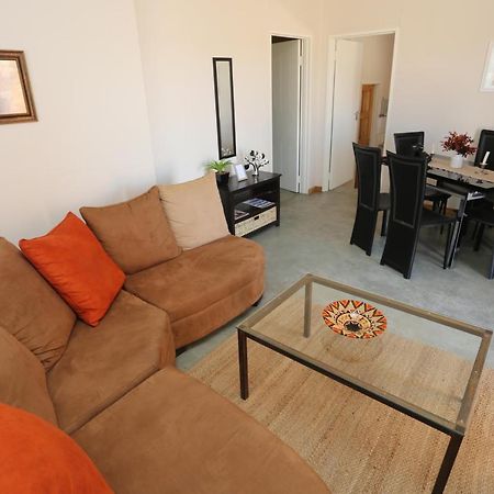 דירות אוס Orange House Self Catering מראה חיצוני תמונה