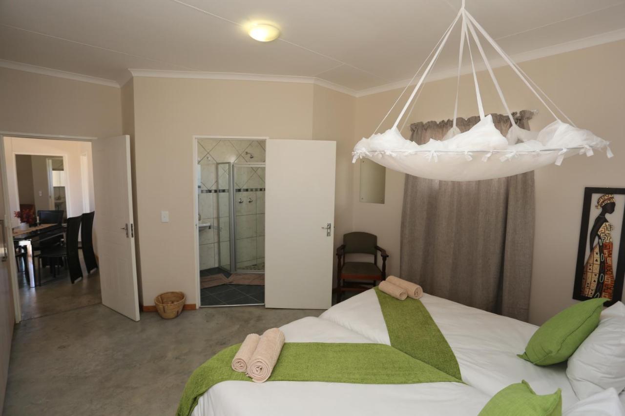 דירות אוס Orange House Self Catering מראה חיצוני תמונה